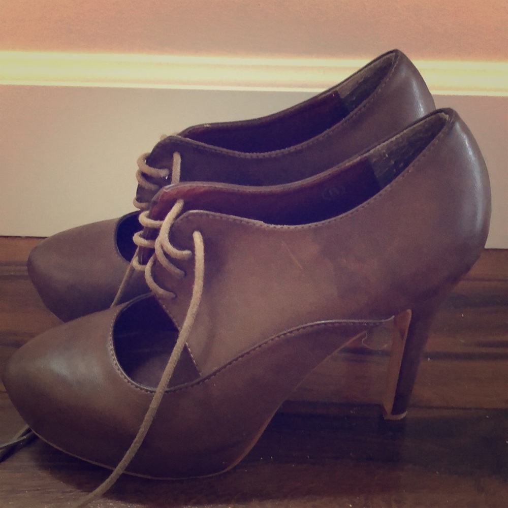 Heels from Zara. Practically new!